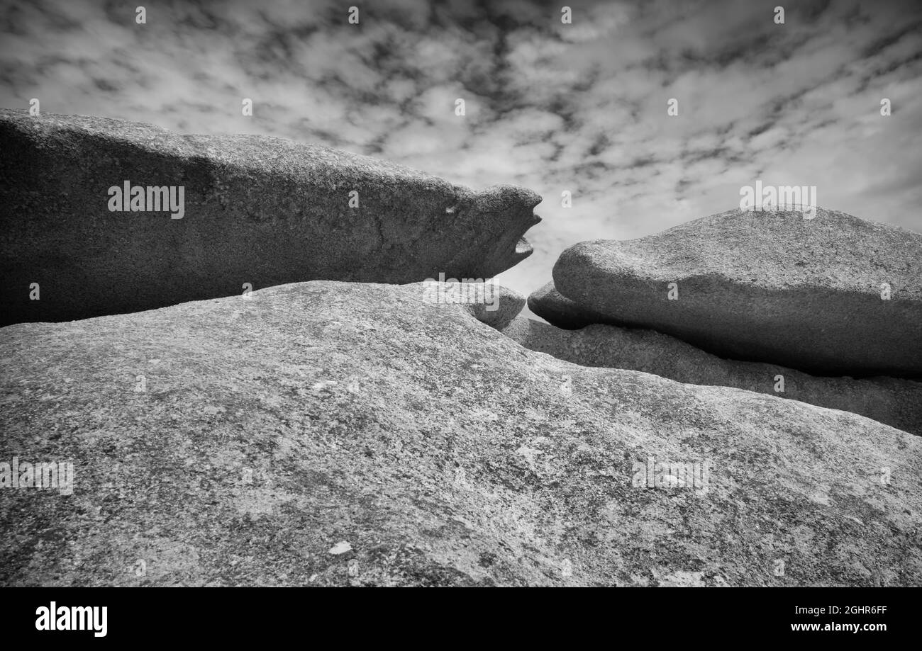 La formation rocheuse des Morses, les morses, l'île Renote, la côte rocheuse le long du Sentier des douaniers, Tregastel, Côte de granit Rose, Côtes d'Armor Banque D'Images