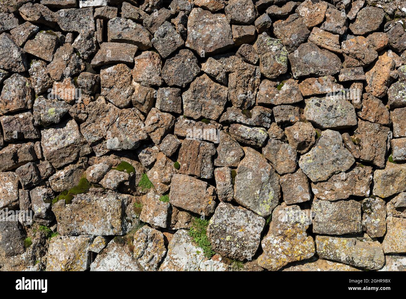 Mur de pierre de roche de lave ancienne, Hveravellir, Kjoelur, Highlands, Islande Banque D'Images