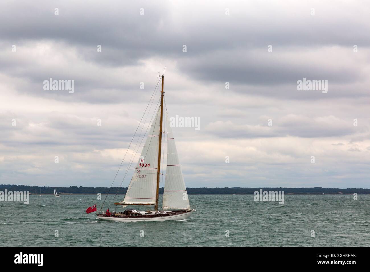 Laurent Giles Sloop Cetewayo yacht, un Bermuda Sloop construit 1955/1957, yacht voile dans le Solent par Southampton, Hampshire Royaume-Uni en août Banque D'Images