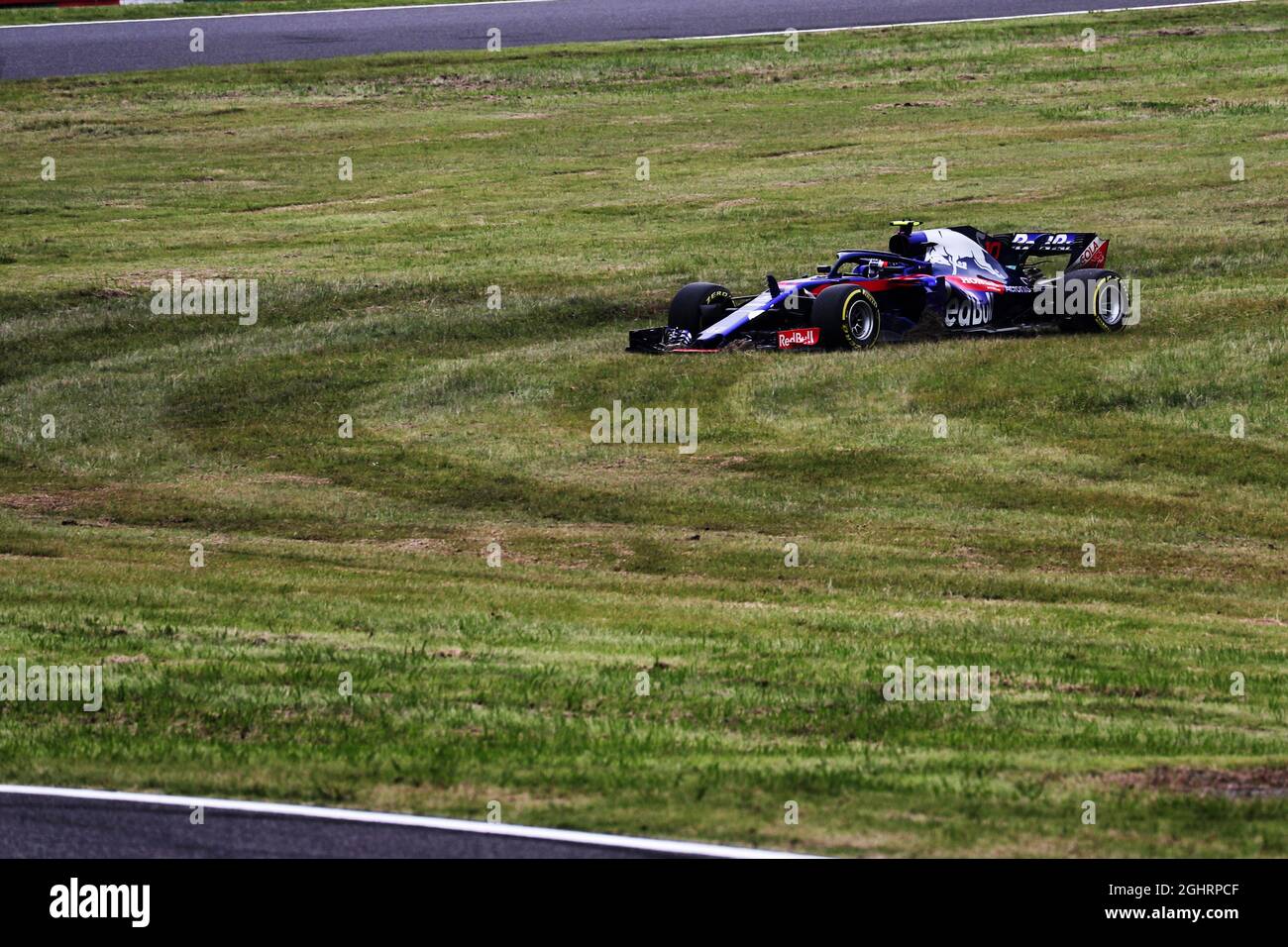 Pierre Gasly (FRA) Scuderia Toro Rosso STR13 est à l'arrêt du circuit. 05.10.2018. Championnat du monde de Formule 1, Rd 17, Grand Prix japonais, Suzuka, Japon, Journée d'entraînement. Le crédit photo doit être lu : images XPB/Press Association. Banque D'Images