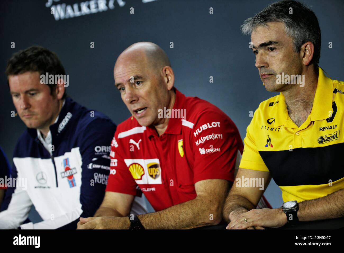 (De gauche à droite) : Rob Smedley (GBR) Williams Directeur des performances des véhicules avec Jock Clear (GBR) Directeur technique Ferrari et Nick Chester (GBR) Directeur technique châssis de l'écurie Renault Sport F1 à la conférence de presse FIA. 09.11.2018. Championnat du monde de Formule 1, Rd 20, Grand Prix brésilien, Sao Paulo, Brésil, Journée d'entraînement. Le crédit photo doit être lu : images XPB/Press Association. Banque D'Images