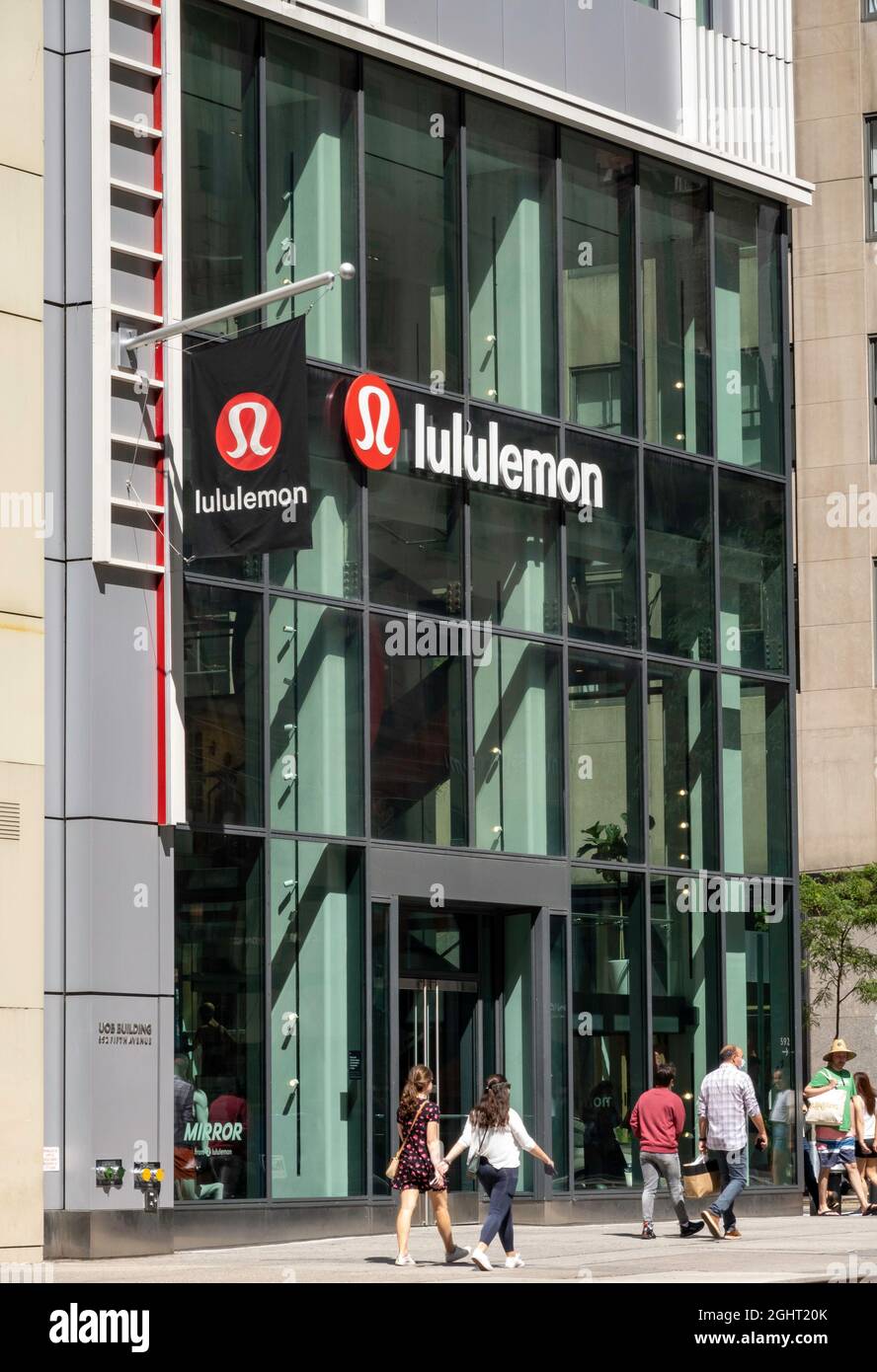 Lululemon Athletica Store sur la Cinquième Avenue, New York, USA Banque D'Images
