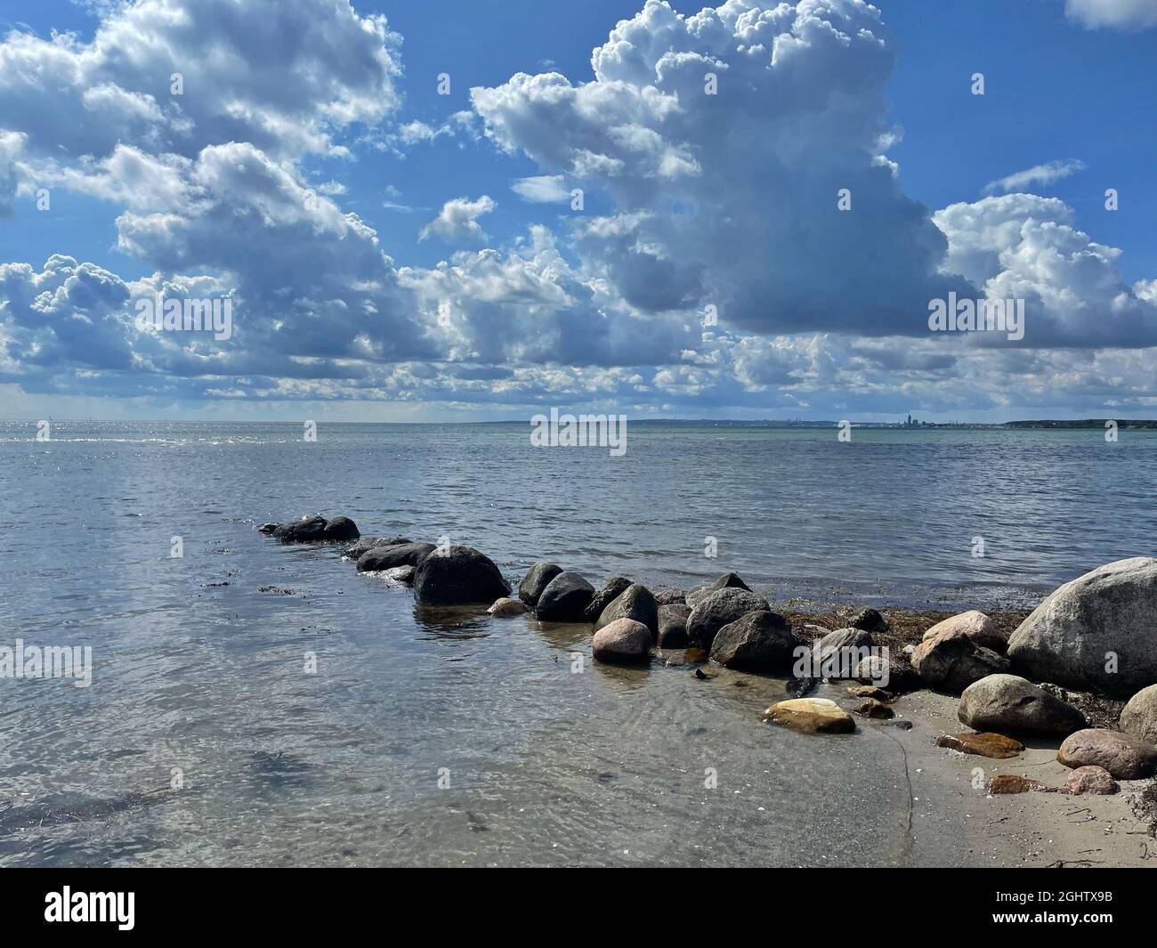 Rochers sur la plage, Egaa, Jutland, Danemark Banque D'Images