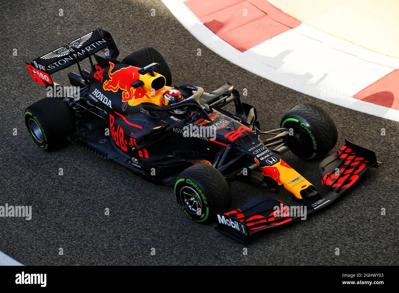 Sebastien Buemi (SUI) pilote de test RB16 Red Bull Racing. 15.12.2020. Test  de formule 1, circuit Yas Marina, Abu Dhabi, mardi. Le crédit photo doit  être lu : images XPB/Press Association Photo