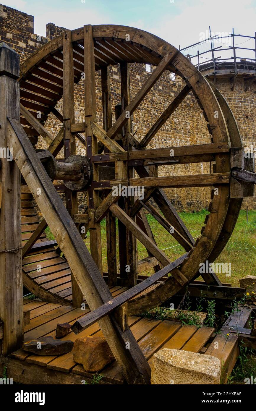 Site de construction du château de Guédelon, Treigny-Perreuse-Sainte-Colombe, Yonne, Bourgogne Franche-Comté, France Banque D'Images