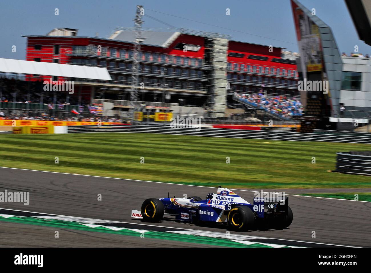 Damon Hill (GBR) présentateur de Sky Sports dans un Williams FW18. 18.07.2021. Championnat du monde de Formule 1, Rd 10, Grand Prix de Grande-Bretagne, Silverstone, Angleterre, Jour de la course. Le crédit photo doit être lu : images XPB/Press Association. Banque D'Images