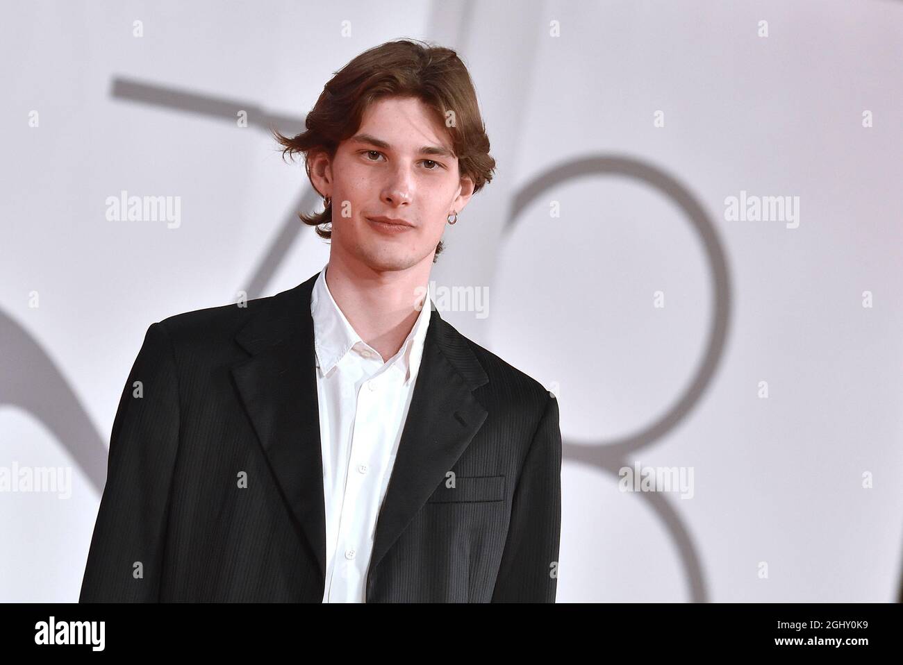 Venise, Italie. 06e septembre 2021. VENISE, ITALIE - SEPTEMBRE 06: Emanuele Maria Di StefanoParticipez au tapis rouge du film 'la Scuola Cattolica' lors du 78e Festival International du film de Venise le 06 septembre 2021 à Venise, Italie. Credit: dpa/Alay Live News Banque D'Images