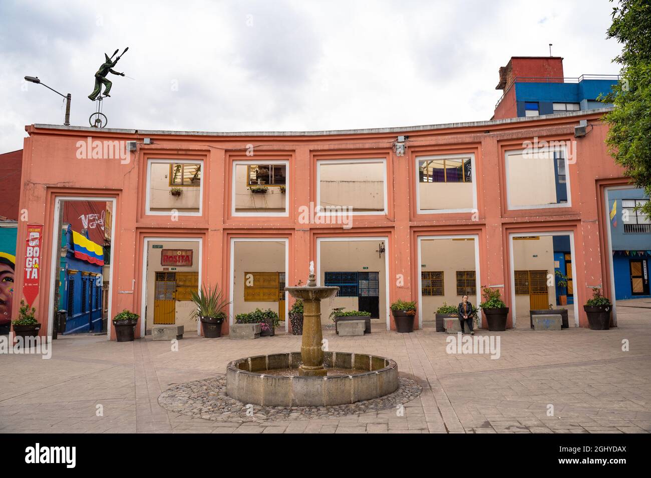 Bogota, Colombie, 4 septembre 2021.La célèbre place Chorro de Quevedo dans le quartier de Candelaria. Banque D'Images