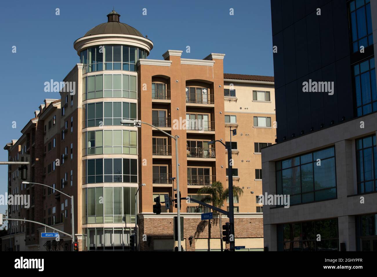 L'après-midi, vue sur le centre-ville de Monterey Park, Californie, États-Unis. Banque D'Images