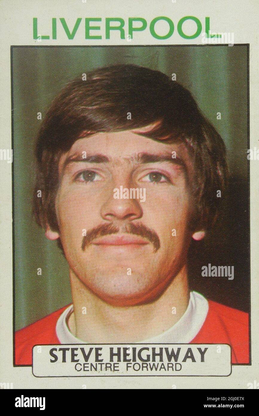 Steve Heighway - découverte de Liverpool la saison dernière par Liverpool, Heighway s'est rapidement établi dans la première équipe, et grâce à sa course rapide et puissante et à sa prise de vue puissante, il est devenu l'un des favoris d'Anfield. Nominalement un centre en avant, il se déplace dans l'une ou l'autre aile, et peut tirer n'importe quelle défense en dehors de ses éclats puissants. Banque D'Images