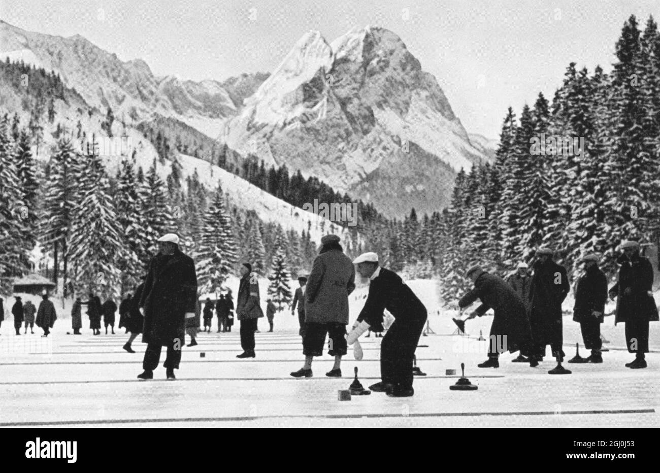 Jeux olympiques de 1936 - tir sur glace (curling) sur le Riessersee: Un dix clair peut être utilisé simultanément. ©TopFoto Banque D'Images