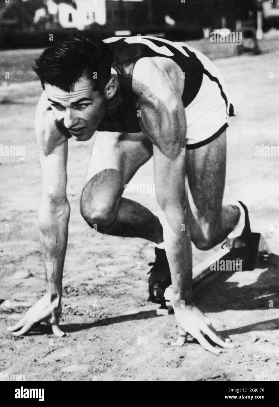 Mel Patton 1948 sprinter olympique des États-Unis Melvin Emery 'Mel' Patton (né le 16 novembre 1924) est un ancien athlète américain, gagnant de deux médailles d'or aux Jeux olympiques d'été de 1948. Banque D'Images