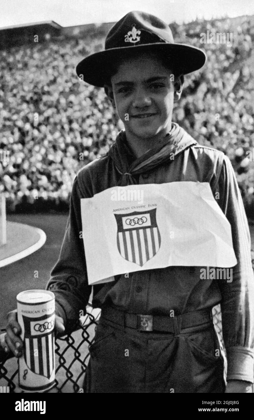 American boy scout collecte des fonds pour les Jeux Olympiques. ©TopFoto Banque D'Images