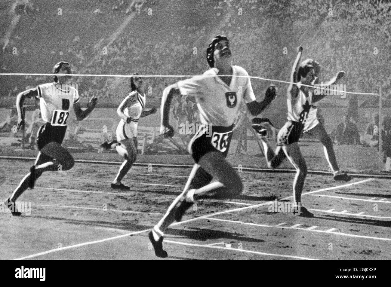 Les Jeux Olympiques de 1932, Los Angeles, USA, Stella Walsh pour la