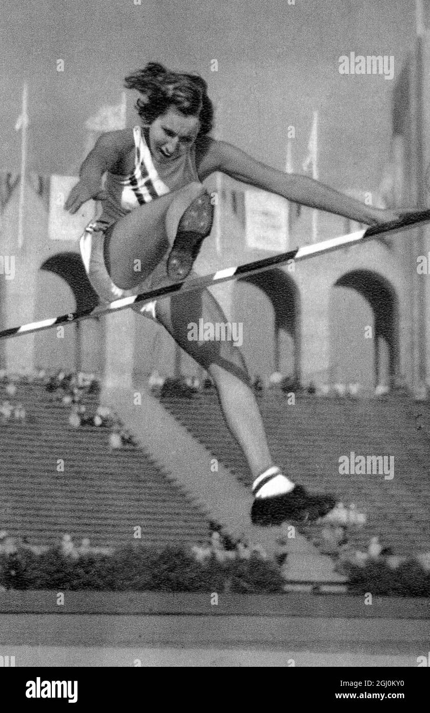 Jeux olympiques 1932, Los Angeles, États-Unis, gagnant de l'or de High Jump pour Jean Shiley des États-Unis (États-Unis) Banque D'Images