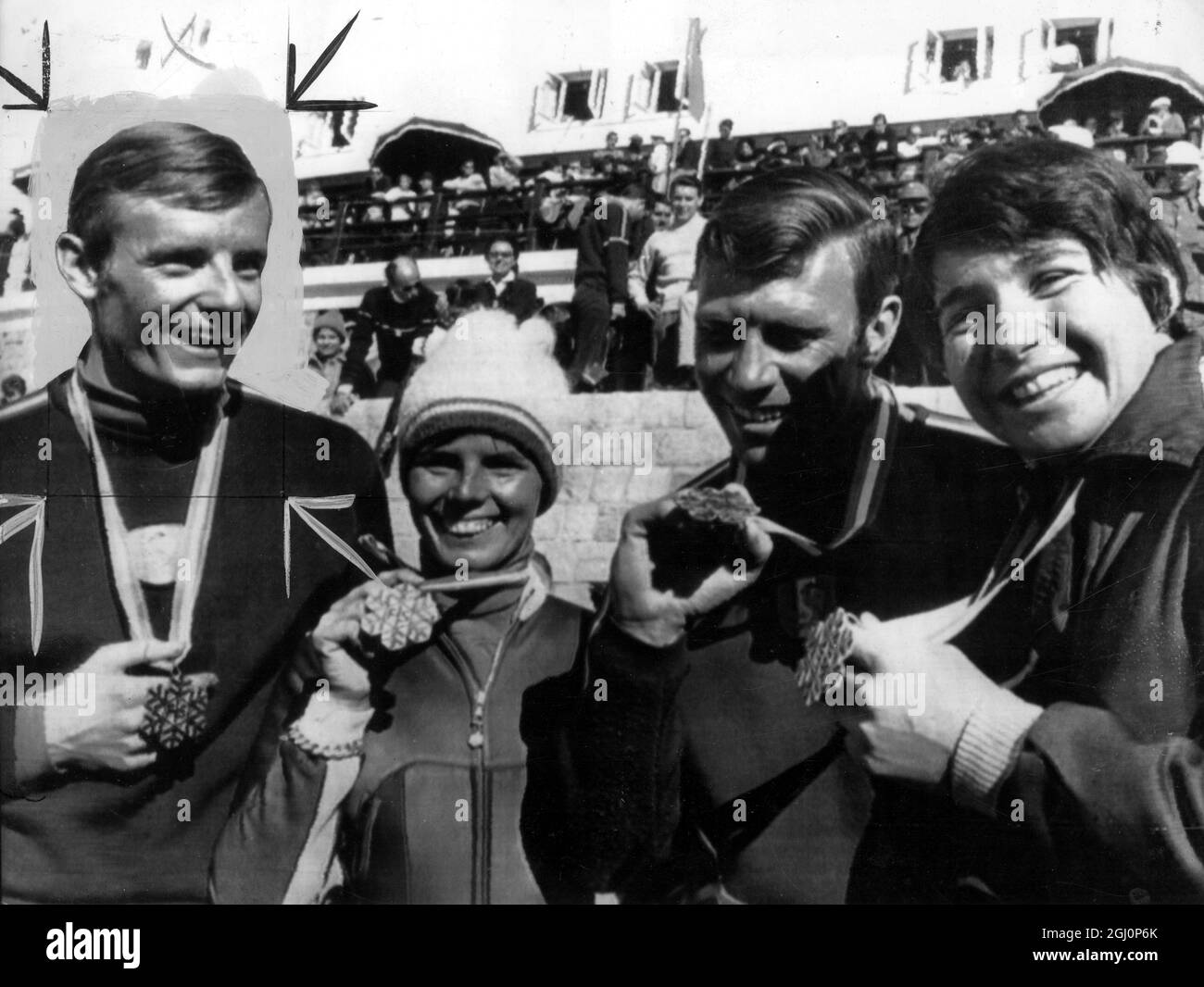 Les skieurs alpins français (de gauche à droite) Jean-Claude Killy, Annie Famose, Leo Lacroix et Marielle Goitschel, après avoir remporté des médailles aux Championnats du monde de 1966. 8 août 1966 Banque D'Images