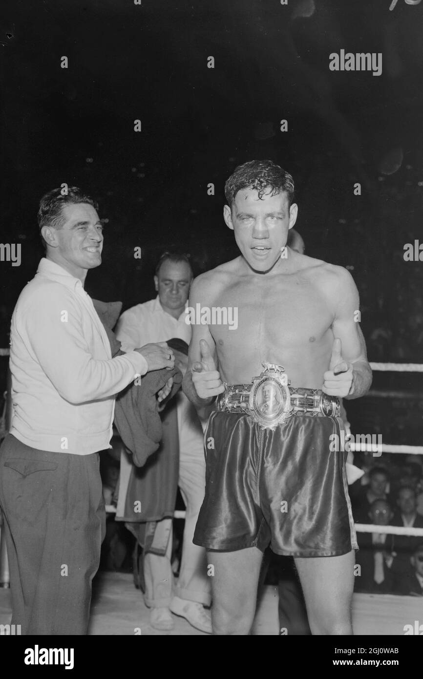 ROSENBERG UN CORPS MORT - BOXE 5 JUILLET 1960 Banque D'Images