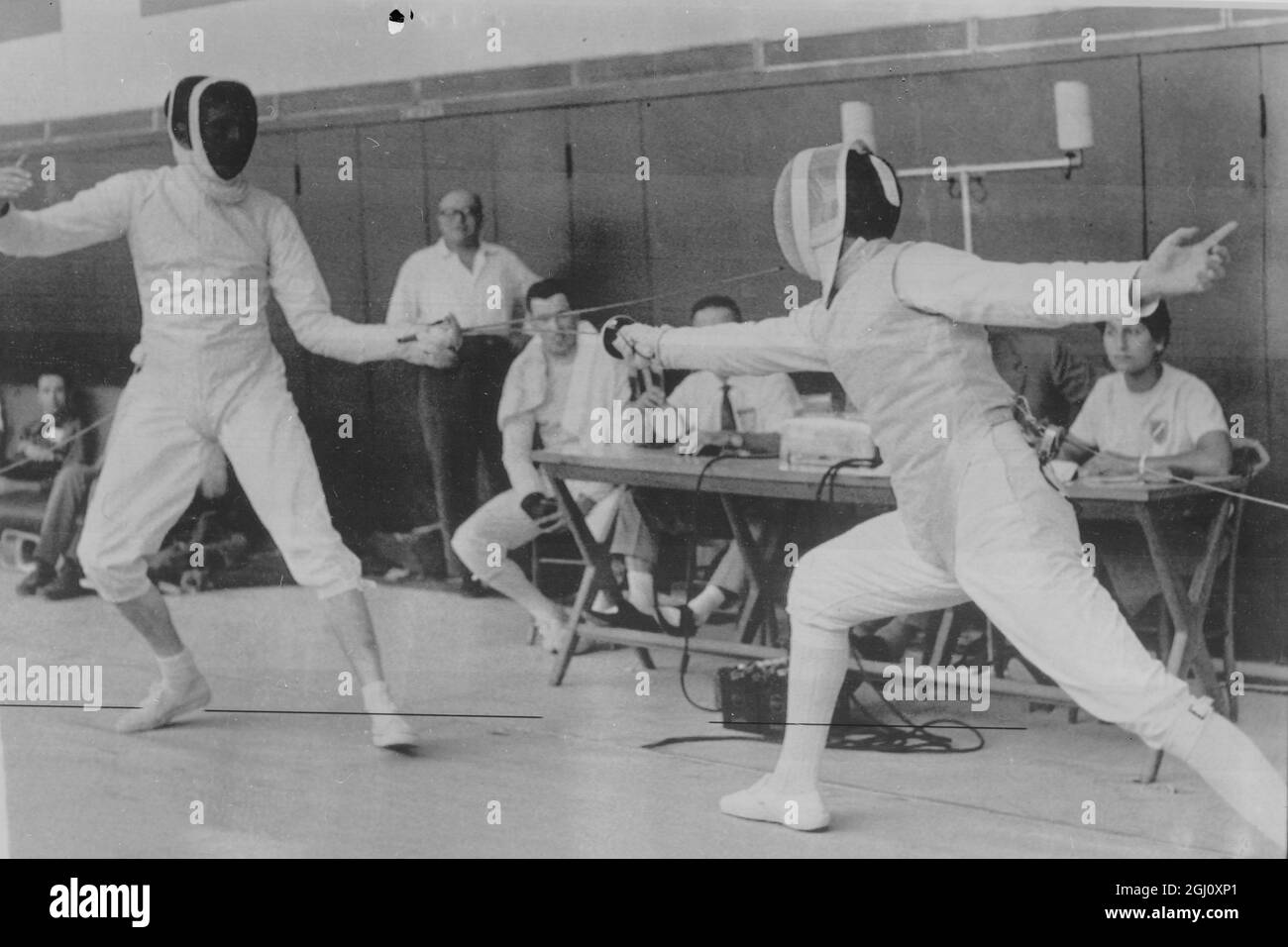 JEU OLYMPIQUE ESCRIME HOMMES HOSKEYNS V FULOP 29 AOÛT 1960 Banque D'Images