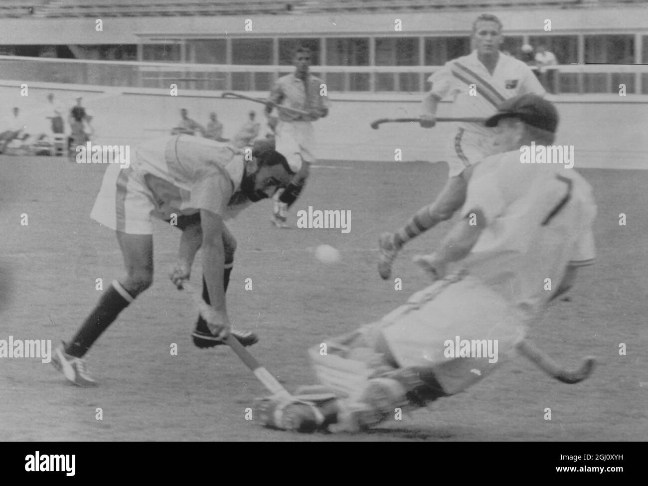 JEU OLYMPIQUE DE HOCKEY INDE V AUSTRALIE HAILEY EN ACTION 5 SEPTEMBRE 1960 Banque D'Images