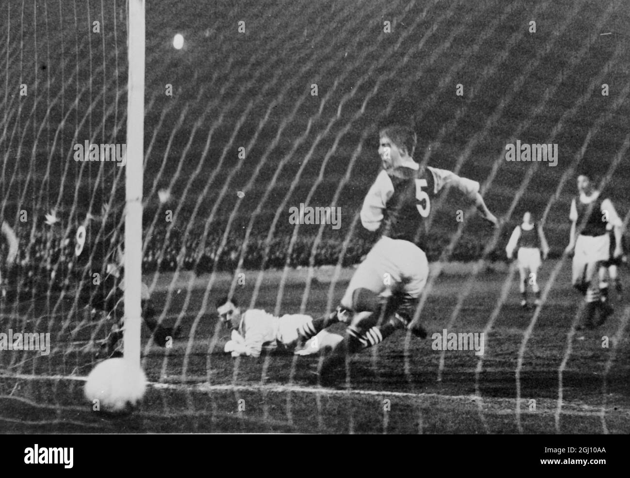 FOOTBALL HIBERNIAN CONTRE LE FC BARCELONE 23 FÉVRIER 1961 Banque D'Images