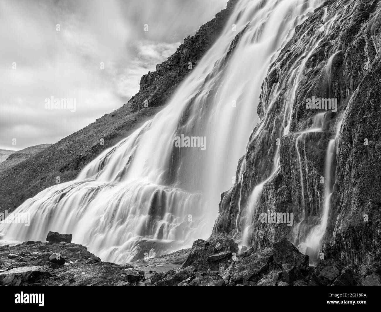 Cascade de Dynjandi, icône des Westfjords dans le nord-ouest de l'Islande. Banque D'Images