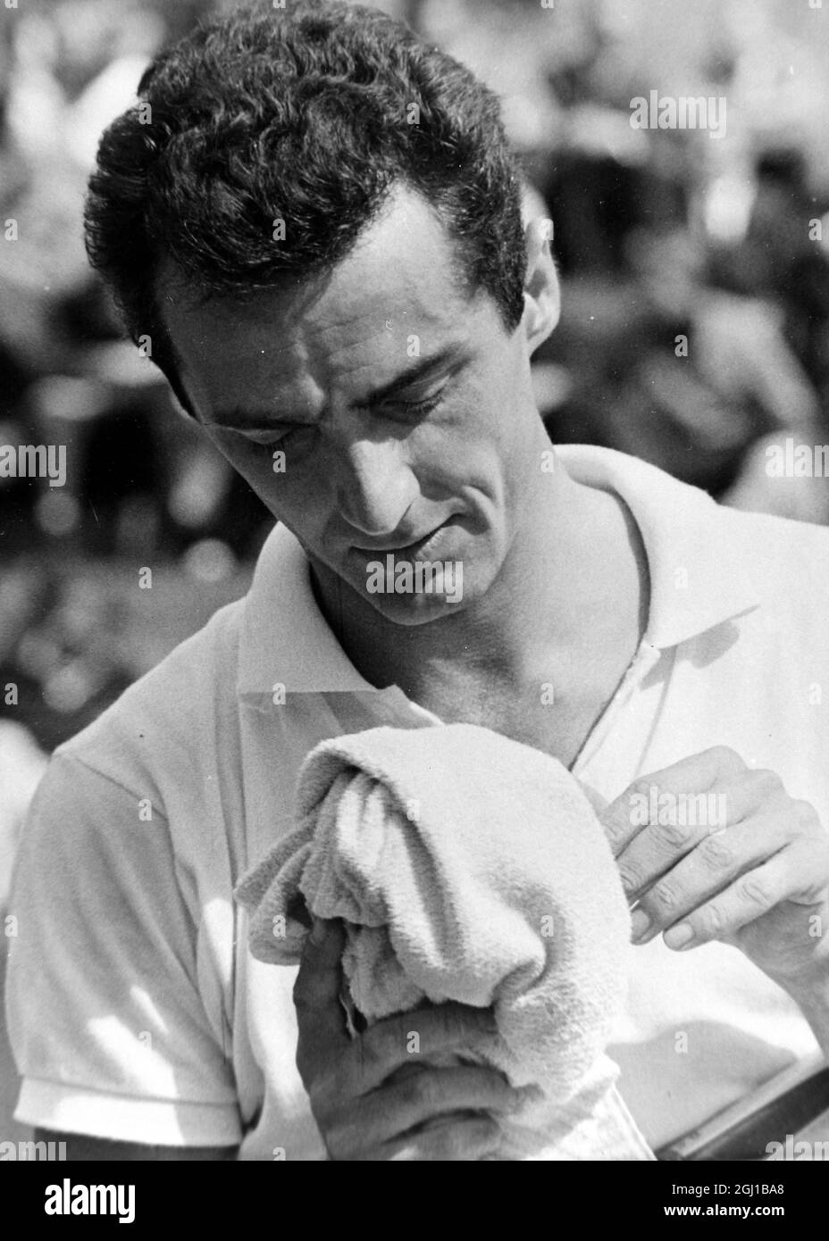 CHAMPIONNAT ALLEMAND DE TENNIS SUR PELOUSE DIMITRI STURDZA ROUMAIN DÉFAITE À HAMBOURG ; 14 AOÛT 1964 Banque D'Images