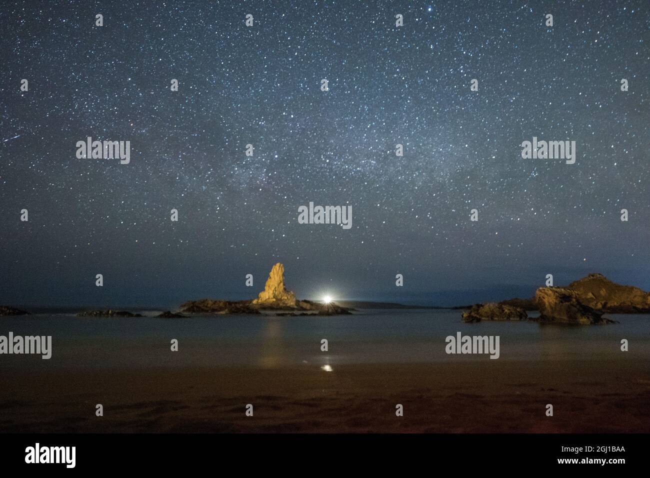 Espagne, Minorque, Pregonda. Ciel nocturne à la plage. Banque D'Images