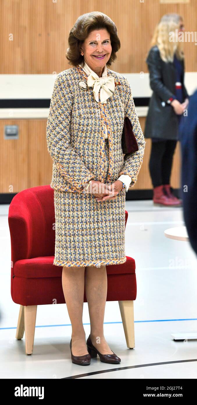 La reine Silvia de Suède et Elke Büdenbender visitent l'école allemande de Stockholm, en Suède, le 08 septembre 2021. Le président fédéral allemand effectue une visite d'État de trois jours en Suède. Photo: Claudio Bresciani / TT / code 10090 Banque D'Images