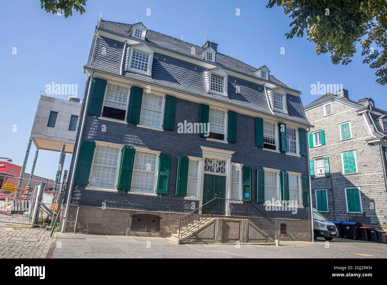 Wuppertal, Allemagne. 08 septembre 2021. La Maison Engels. Après un total d'environ cinq ans de rénovation, la ville de Wuppertal rouvre la Maison des Engels, le mémorial central du philosophe né à Wuppertal et révolutionnaire social Friedrich Engels (1820-1895), ce samedi. Credit: Malte Krudewig/dpa/Alay Live News Banque D'Images