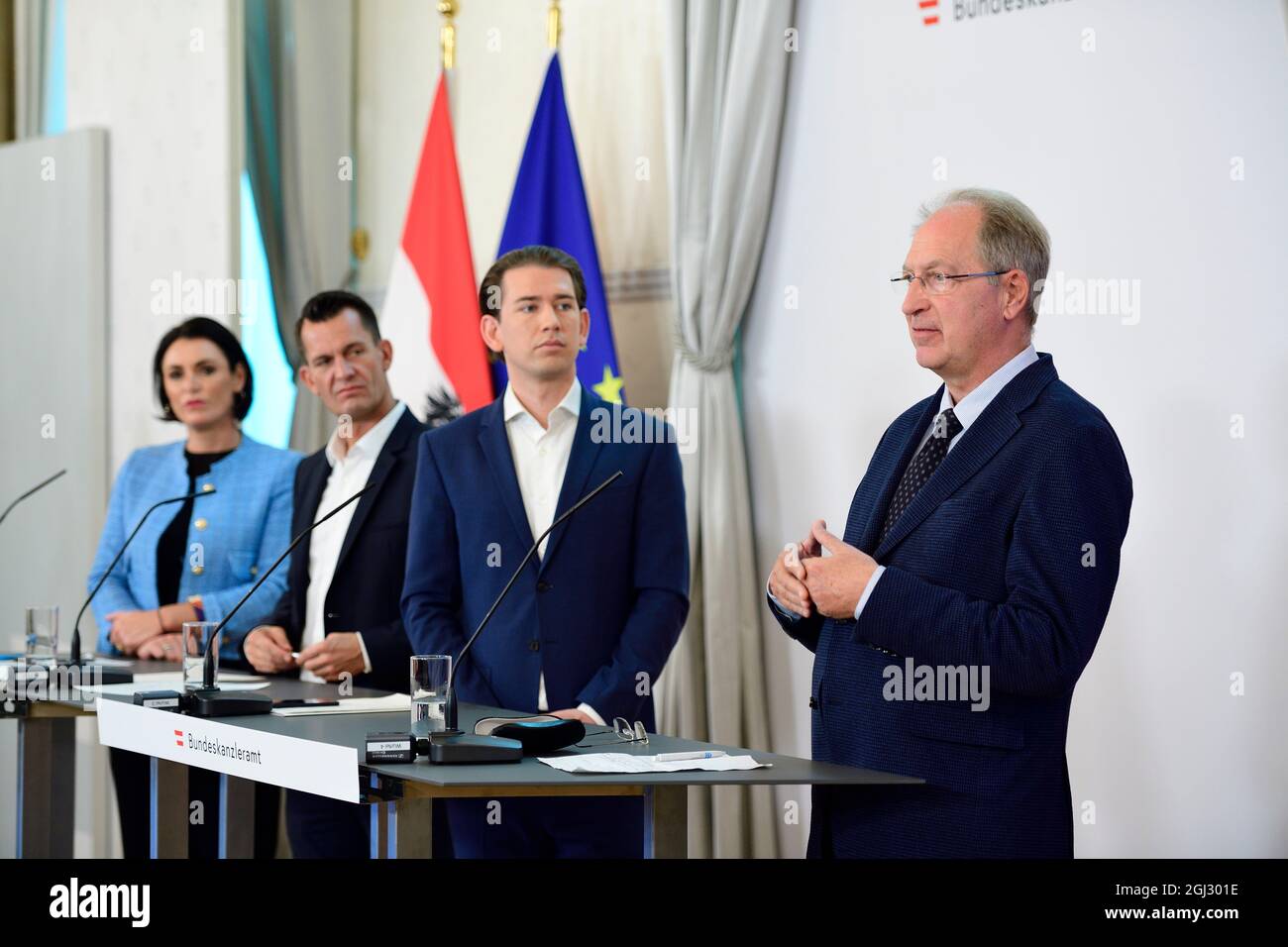 Vienne, Autriche. 8th septembre 2021. Médias-date publique du gouvernement fédéral. Déclaration à la presse à la suite de la conférence du gouvernement fédéral avec les gouverneurs et les experts sur les nouvelles mesures de la couronne. Images (de gauche à droite) Elisabeth Köstinger, ministre fédérale de l'agriculture, des régions et du tourisme (ÖVP), ministre de la Santé Wolfgang Mückstein (les Verts), chancelier Sebastian Kurz (ÖVP) et vice-directeur de l'Université médicale de Vienne, Oswald Wagner. Banque D'Images