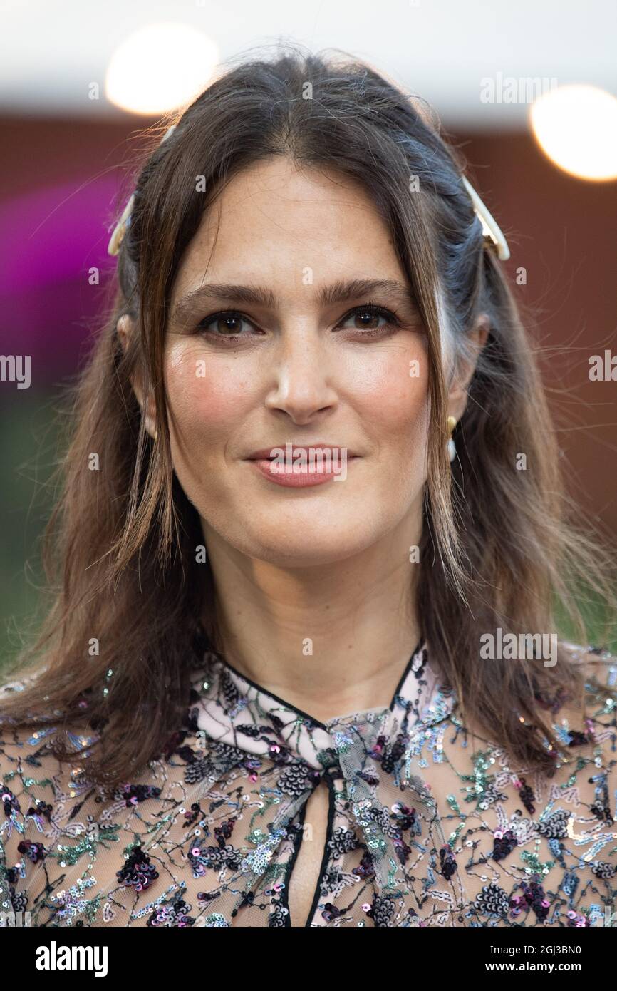 Londres, Royaume-Uni. 8 septembre 2021. Elizabeth Day participe à la cérémonie de remise des prix des femmes pour la Fiction à Bedford Square Garden, Londres. Date de la photo: Mercredi 8 septembre 2021. Le crédit photo devrait se lire: Matt Crossick/Empics/Alamy Live News Banque D'Images