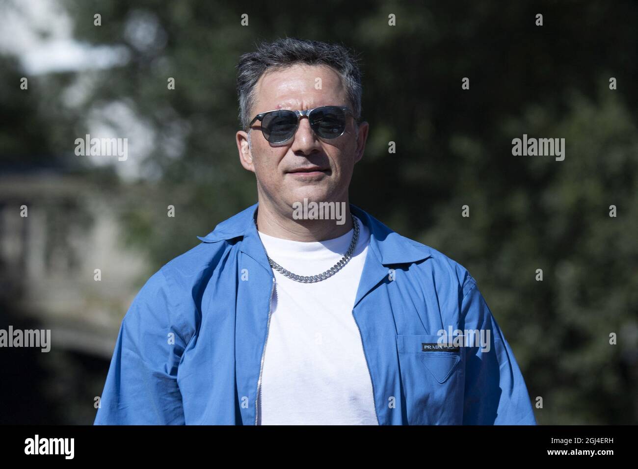 Lucia Mascino, Giuseppe Piccioni, Filippo Timi arrivée à l'hôtel Excelsior dans le cadre du 78e Festival international du film de Venise, en Italie, le 08 septembre 2021. Photo d'Aurore Marechal/ABACAPRESS.COM Banque D'Images