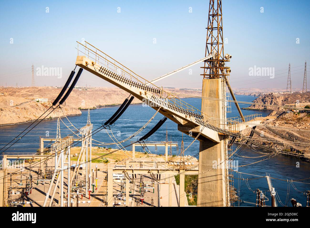 Haute Égypte, ville d'Assouan, vues sur le haut barrage d'Assouan depuis le pont Banque D'Images