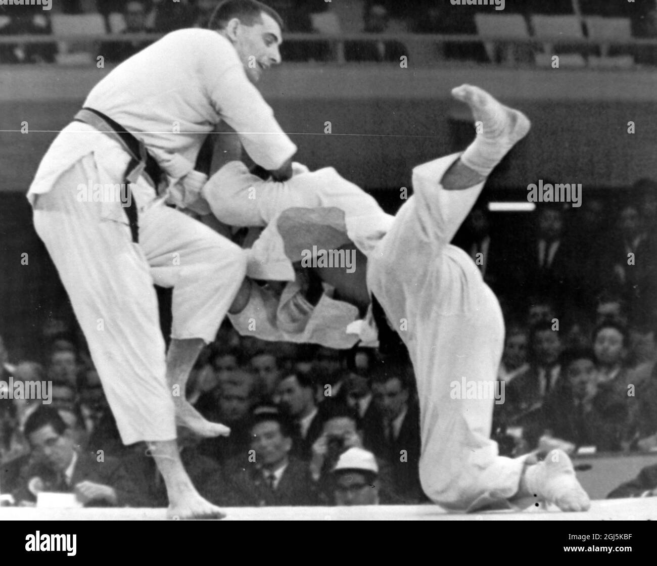 Combat De Judo Pour Les Jeux Olympiques De 1964 Tokyo, Japon Image
