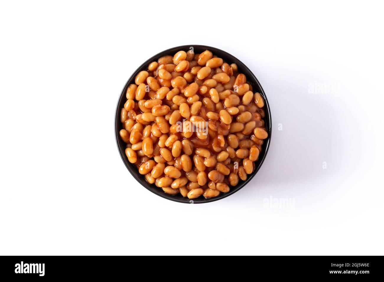 Haricots blancs en sauce tomate isolés sur fond blanc Banque D'Images