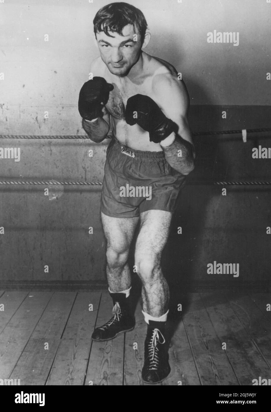 Carmen Basilio American Boxer 1955 Banque D'Images