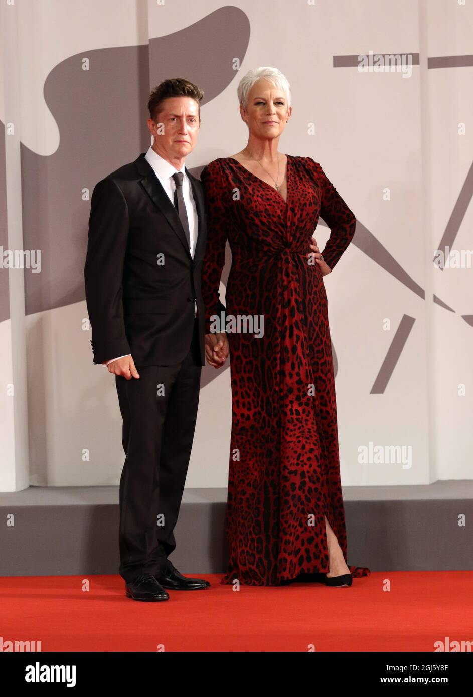 Italie, Lido di Venezia, 8 septembre 2021 : le réalisateur David Gordon Green et Jamie Lee Curtis assistent au tapis rouge du film 'Halloween Killss' lors du 78e Festival International du film de Venise le 08 septembre 2021 à Venise, Italie photo © Ottavia Da Re/Sintesi/Alay Live News Banque D'Images