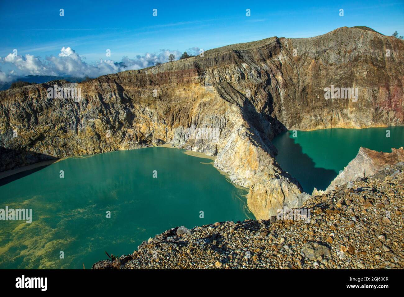 Indonésie, île Flores. Volcan Kelimutu avec lacs. Banque D'Images