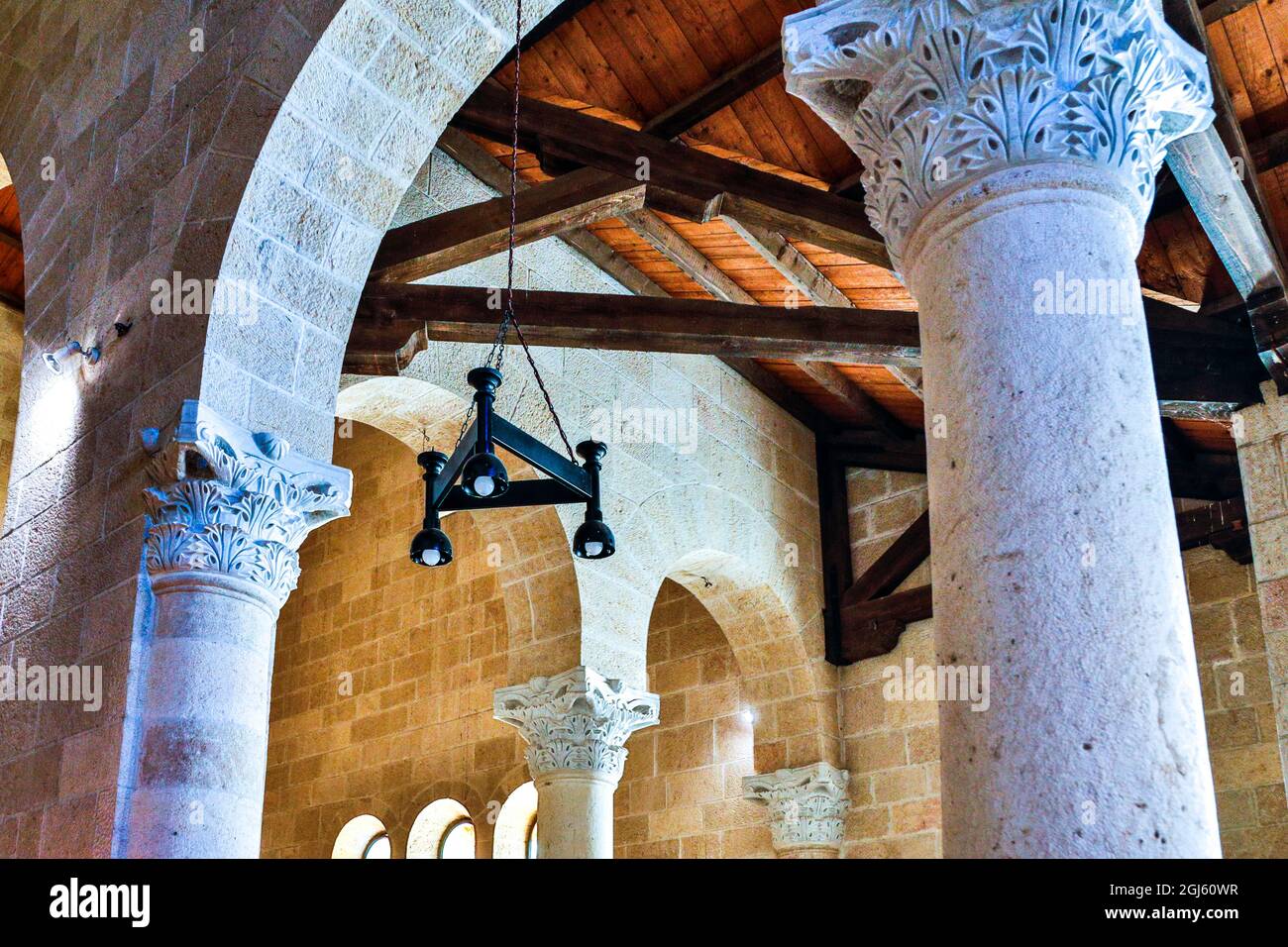 Israël, Tabgha. Église de la multiplication des pains et poissons, détail du plafond. Banque D'Images