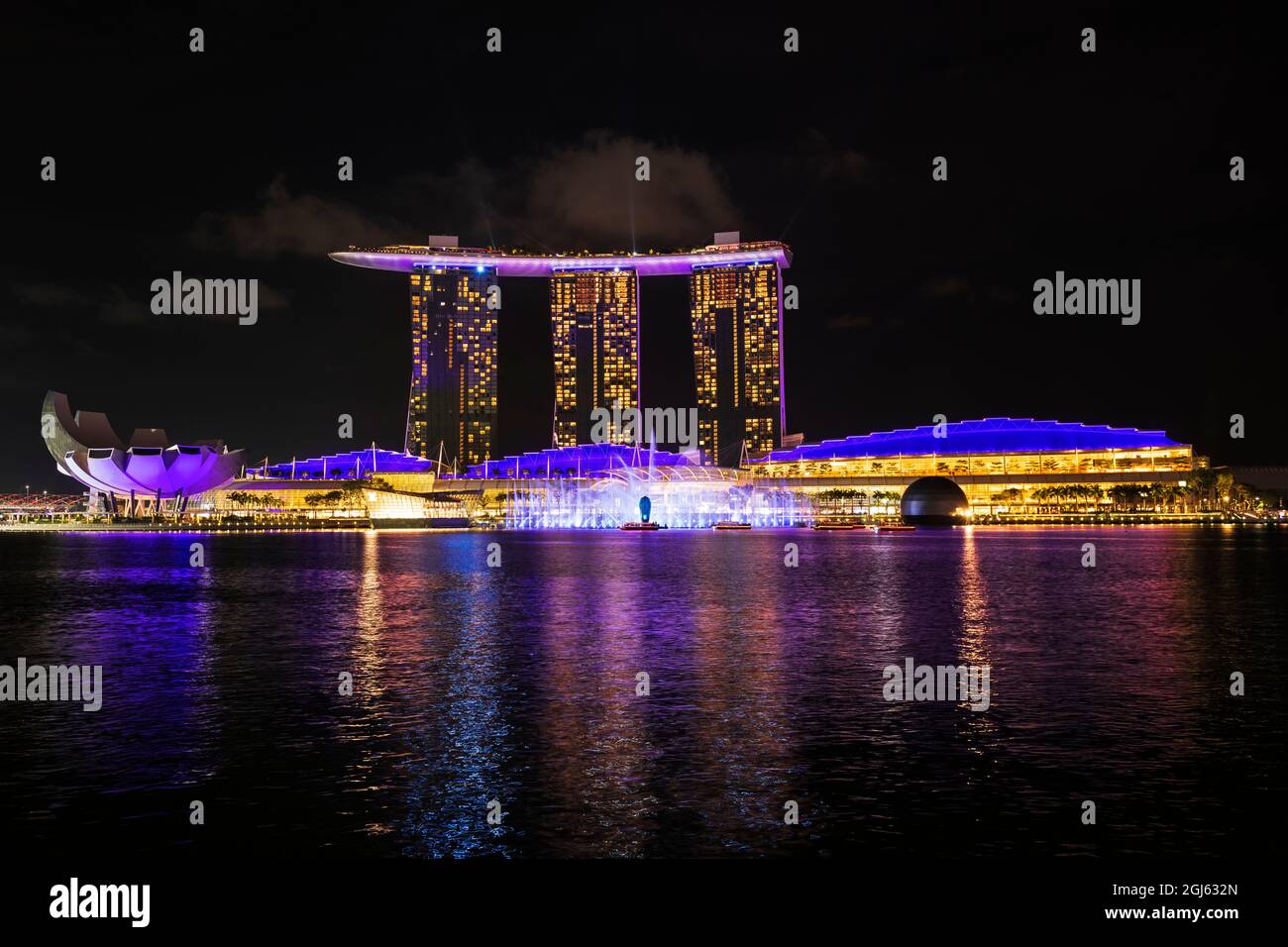 Spectacle de lumière et d'eau Spectra à Marina Bay Sands, Singapour. Banque D'Images