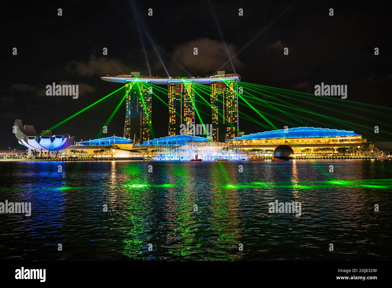 Spectacle de lumière et d'eau Spectra à Marina Bay Sands, Singapour. Banque D'Images