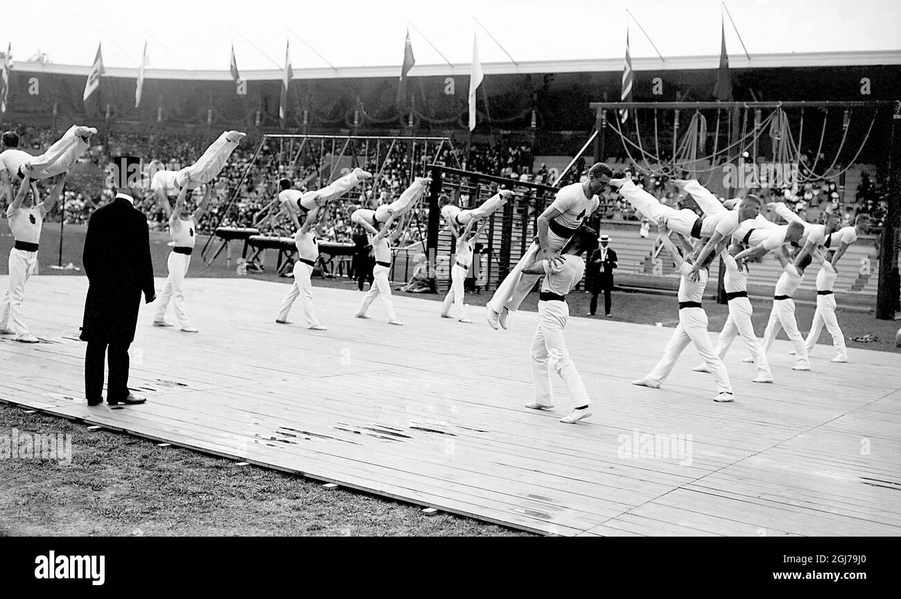 DOSSIER 1912 gymnastique de groupe aux Jeux olympiques de Stockholm 1912. Foto:Scanpix Historique/ Kod:1900 Scanpix SUÈDE Banque D'Images