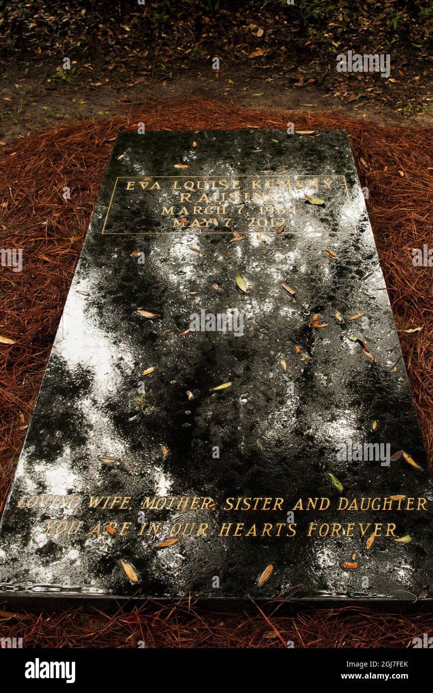 STOCKHOLM 20120828 Une douce pluie tombe sur la vue grave d'Eva Rausing dans le cimetière de six Oaks sur Hilton Head Island, USA, 27 août 2012.Eva Rausing, Qui est mort chez elle à Londres cet été, a laissé un document sur son ordinateur concernant le meurtre de l'ancien Premier ministre suédois Olof Palme.documents actuellement sous la stigmatisation de la police suédoise. Foto: Gerald Weaver / XP / SCANPIX / Kod: 7000 ** OUT AFTONBLADET ** Banque D'Images