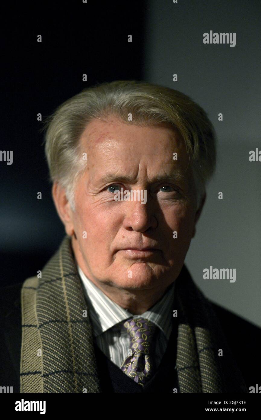 STOCKHOLM 20121025 l'acteur américain Martin Sheen assiste à une conférence de presse à Fotografiska à Stockholm pour le projet ¨ Speak Truth to Power. Il y a lieu d'entretiens que Kerry, fille de Robert Kennedy, a tenus avec des défenseurs des droits de l'homme du monde entier, certains connus et d'autres moins connus. Cette documentation a donné lieu à un livre, une exposition de photos, un théâtre et du matériel pédagogique pour les écoles. Foto: Janerik Henriksson / SCANPIX / Kod 10010 Banque D'Images