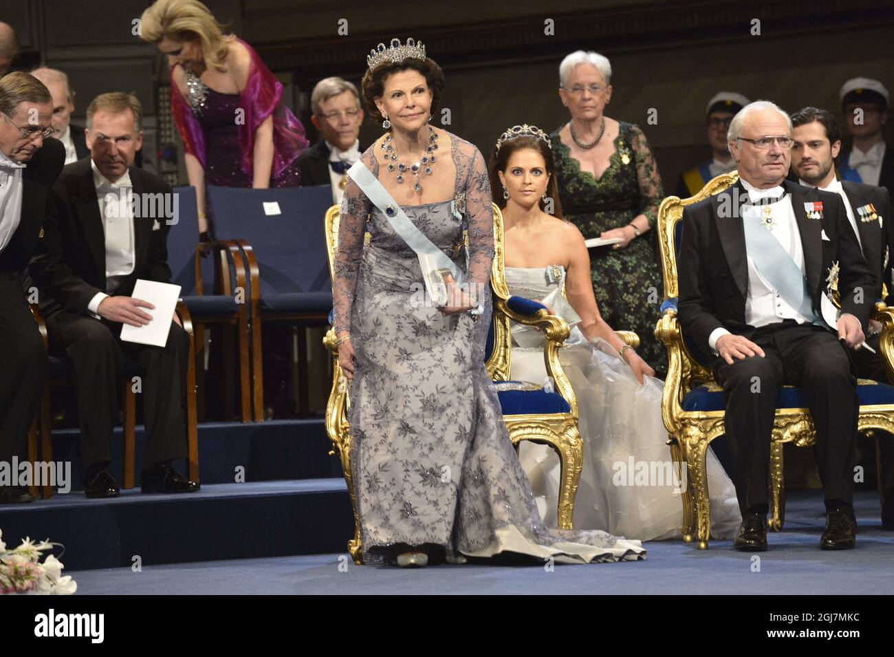 STOCKHOLM 20121210 la reine Silvia, le roi Carl Gustaf, la princesse Madeleine et le prince Carl Philip lors de la cérémonie du prix Nobel à la salle de concert de Stockholm, 10 décembre 2012. Foto: Jonas Ekström / SCANPIX Kod 10030 Banque D'Images