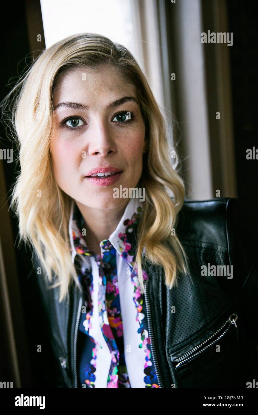 Rosamund Pike Actress Banque De Photographies Et Dimages à Haute Résolution Alamy 