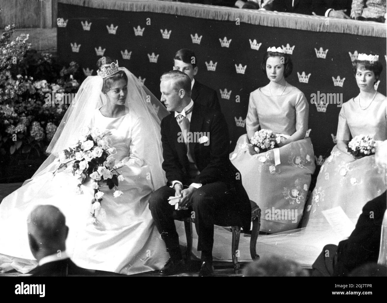 Le mariage de la princesse Birgitta de Suède (soeur du roi Carl Gustaf) à Johan Georg von Hohenzollern. À droite, la princesse Benedikte du Danemark et la princesse Christina de Suède Banque D'Images