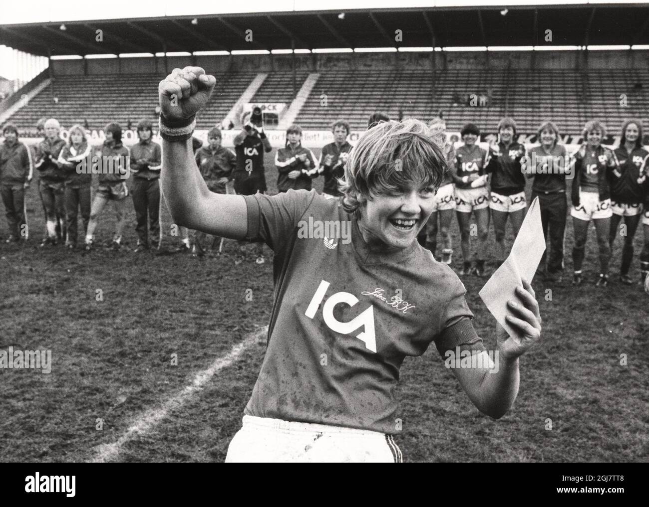 Pia Sundhage après avoir remporté la coupe suédoise avec son club Jitex, à Okand, en Suède. Banque D'Images