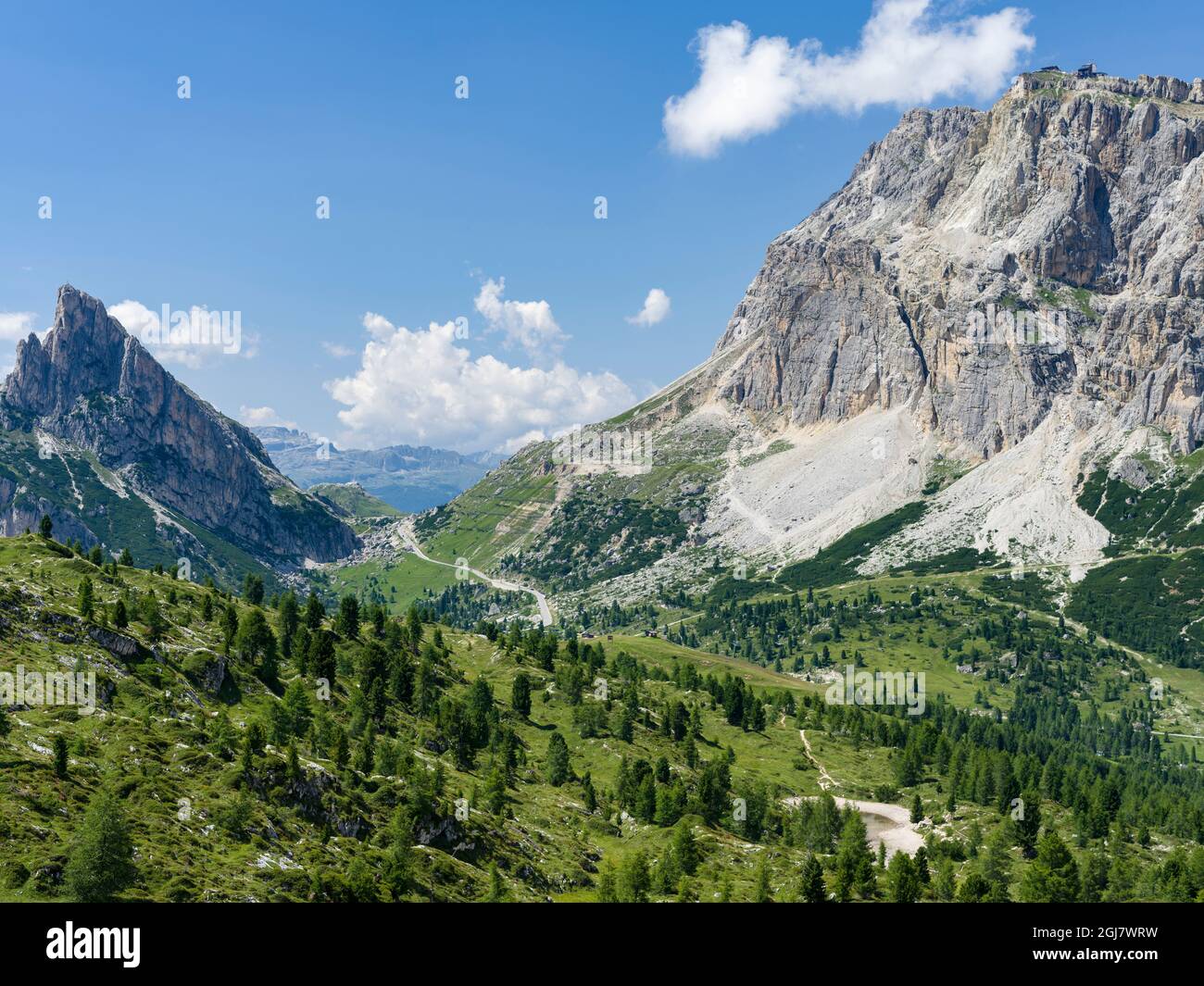 Dolomites à Passo Falzarego, Lagazuoi, Fanes et stria dans le parc naturel Fanes Sennes Prags, qui fait partie du site du patrimoine mondial de l'UNESCO les Dolomites. JE Banque D'Images
