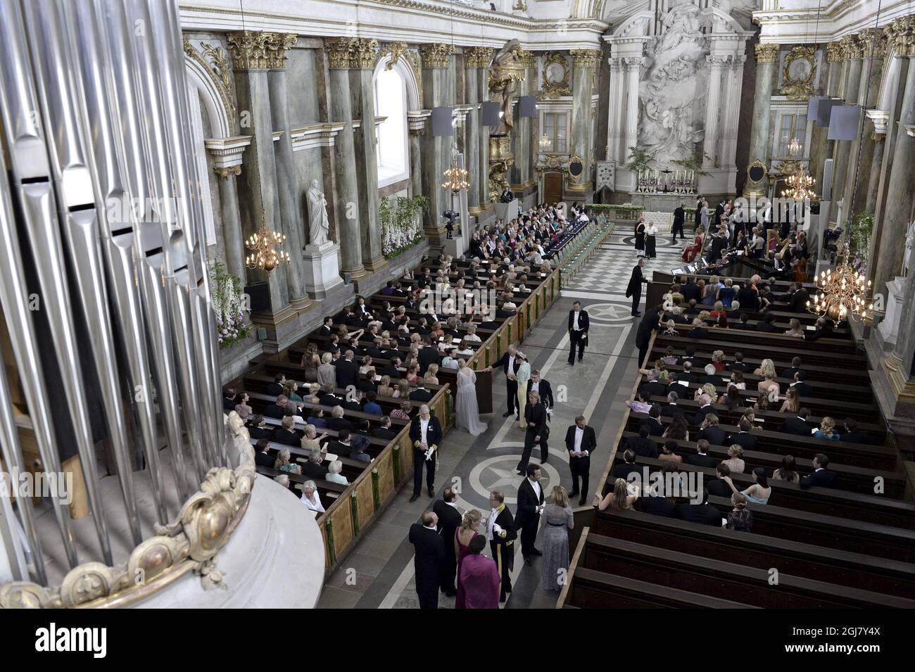 STOCKHOLM 20130608 les invités arrivent au mariage de la princesse Madeleine de Suède et de M. Christopher O’Neill qui a eu lieu à la chapelle royale du Palais royal de Stockholm le samedi 8 juin 2013. Foto: Anders Wiklund / SCANPIX / Kod 10040 Banque D'Images
